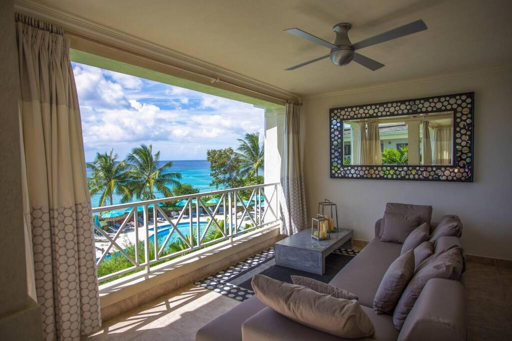 Designer Penthouse - Stunning Property With Amazing Views Сент-Джеймс Экстерьер фото